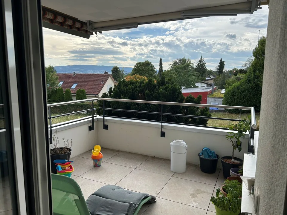 3,5 bedroom flat fully furnished in Oberengstringen TEMPORARY