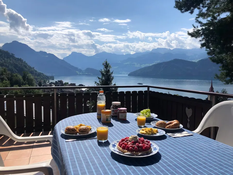 Chalet charmant de 5 pièces à louer à Weggis sur le lac des Quatre-Cantons