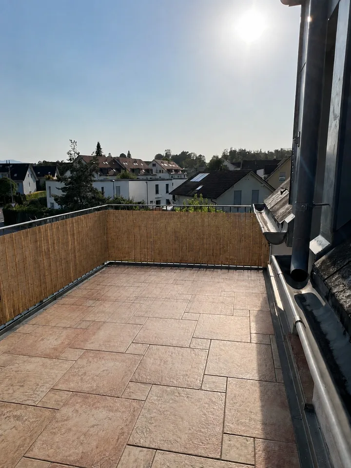 Charmante 4½-Zimmer-Dachwohnung mit sonniger Terrasse und viel Privatsphäre – Foto 10 von 20