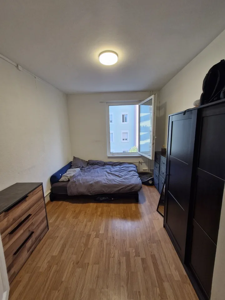 Nachmieter für 2.5 Zimmer Wohnung nahe Zoo Basel in Binningen