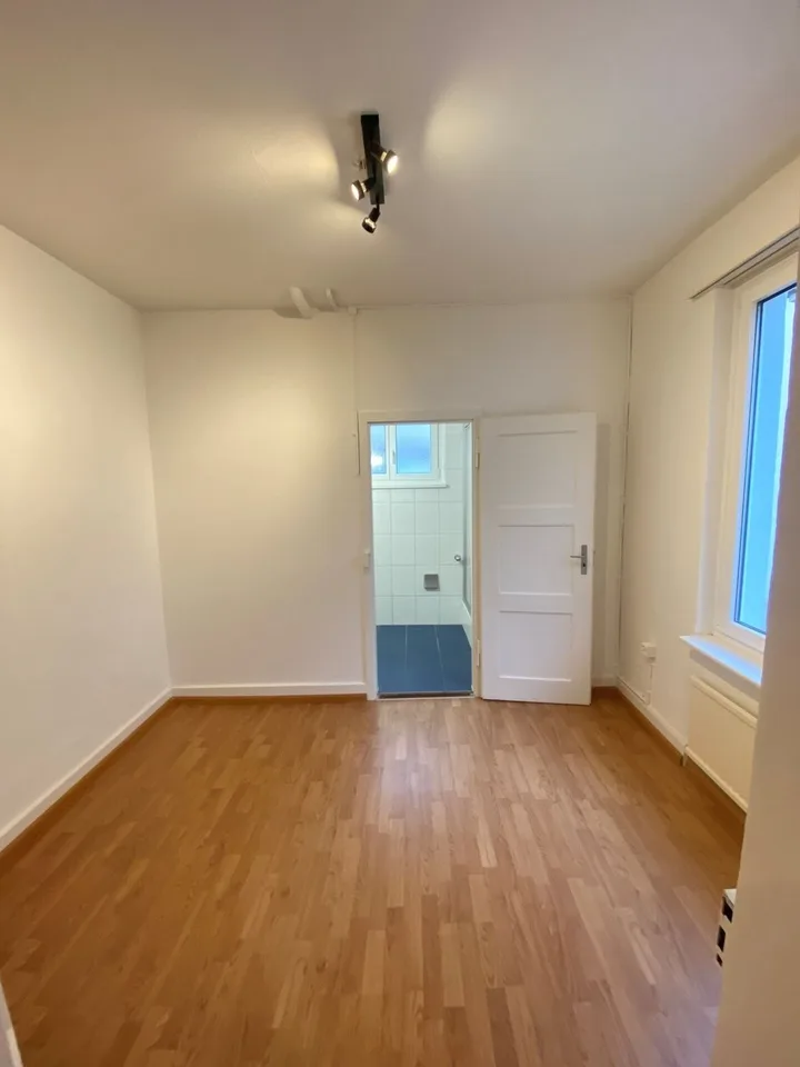 Nachmieter für 2.5 Zimmer Wohnung nahe Zoo Basel in Binningen