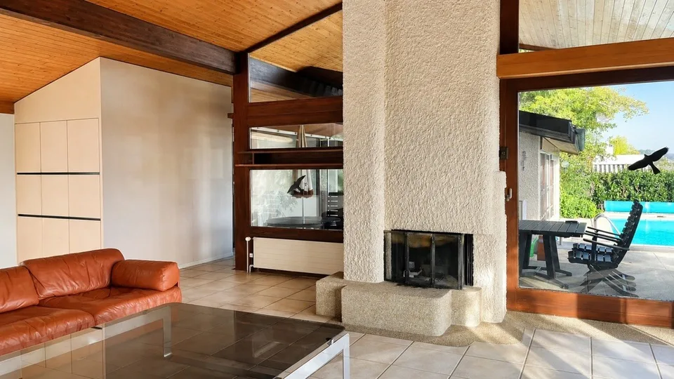 Repräsentative Villa mit Pool und traumhafter Aussicht in Ittigen