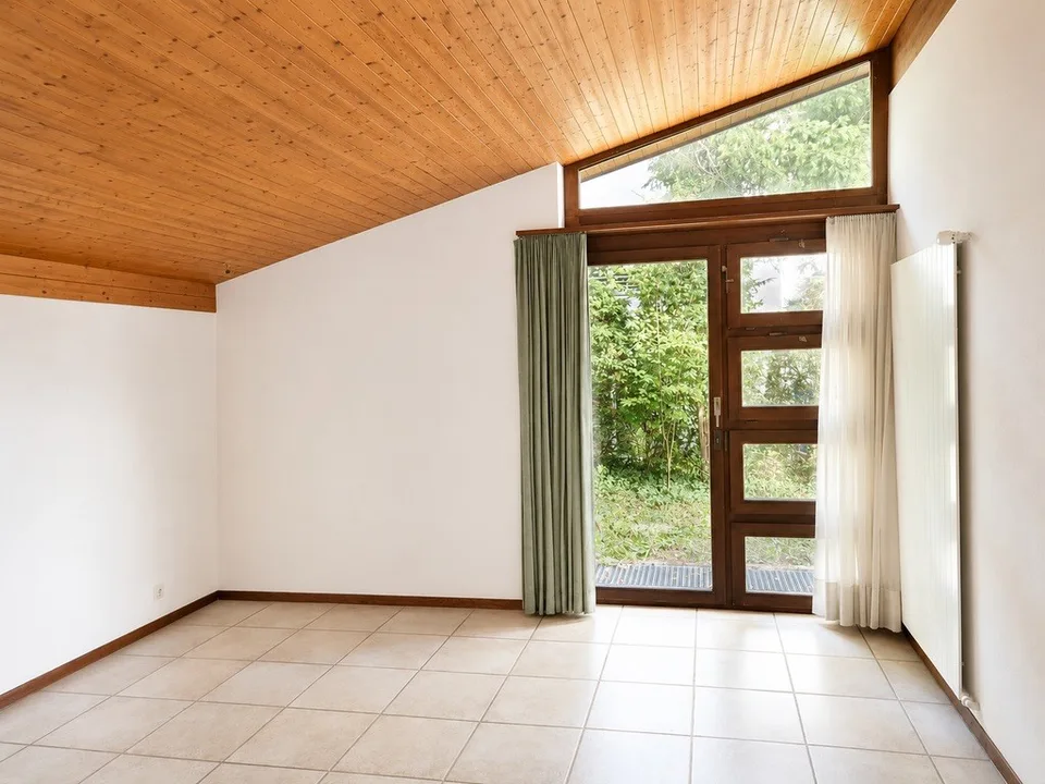Repräsentative Villa mit Pool und traumhafter Aussicht in Ittigen