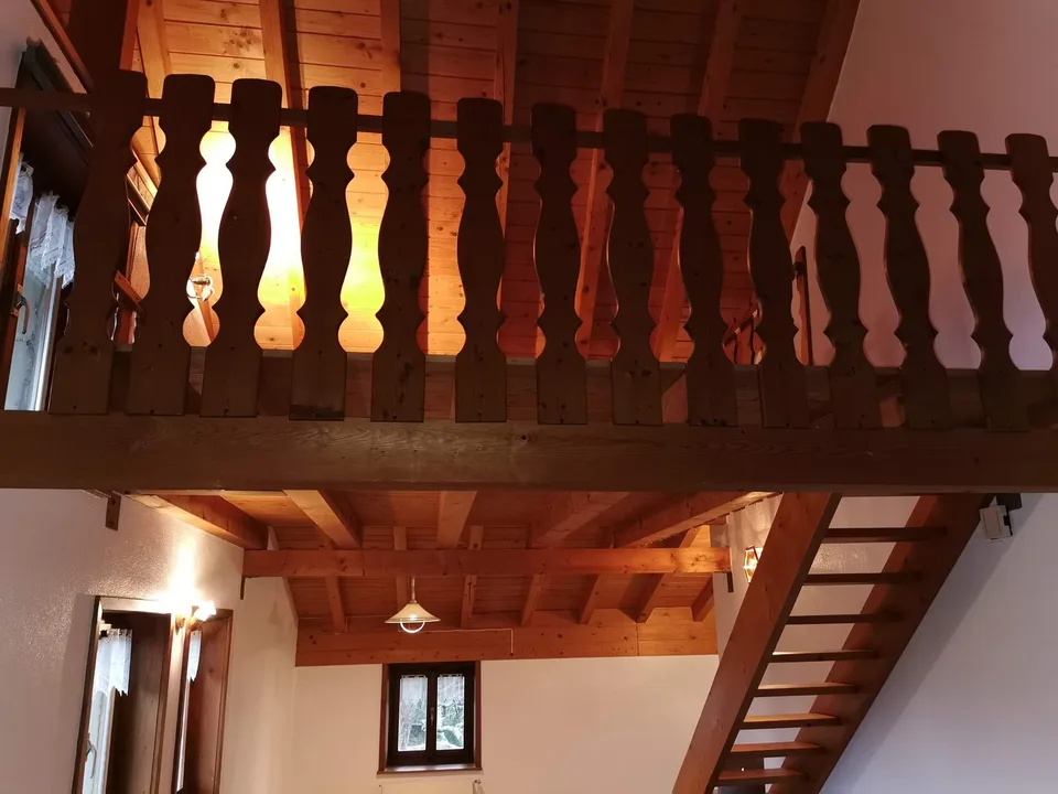 Grand studio 60 m² avec mezzanine, Neyruz (FR)
