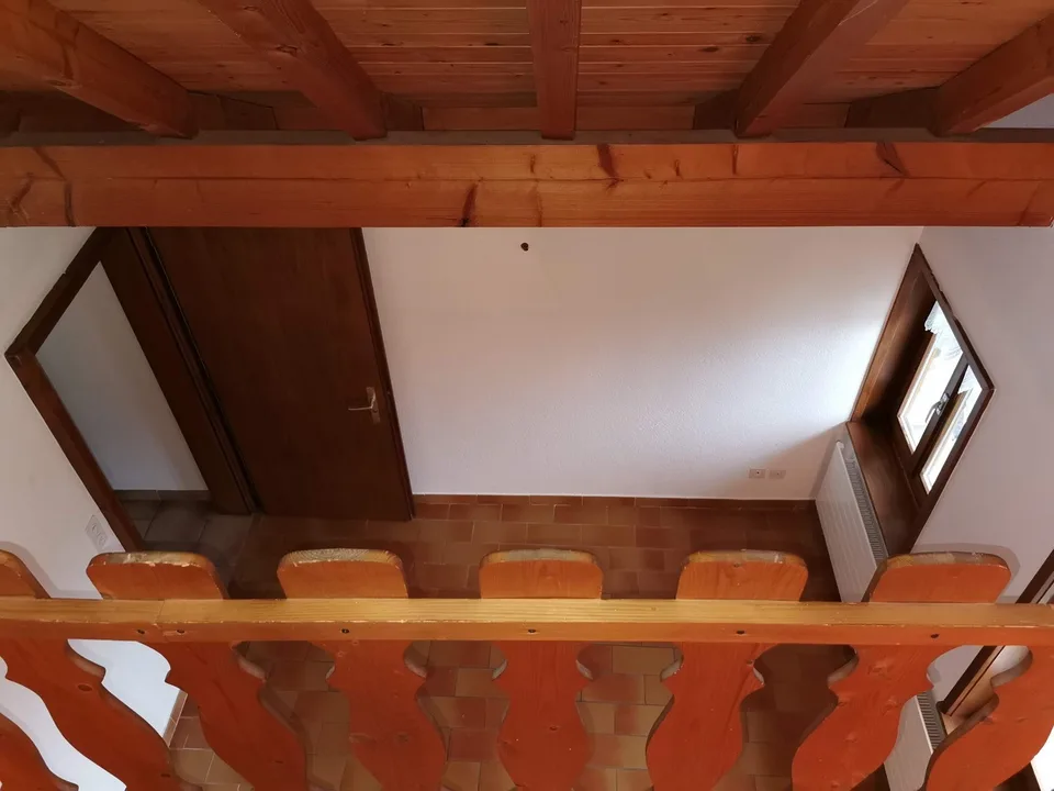 Grand studio 60 m² avec mezzanine, Neyruz (FR)