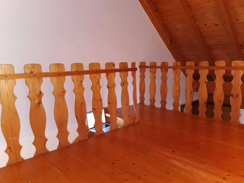 Grand studio 60 m² avec mezzanine, Neyruz (FR)