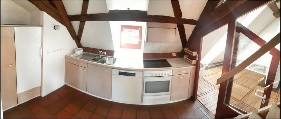 4-Zimmer-Dachwohnung Fischerhaus 15. Jh direkt am Rhein