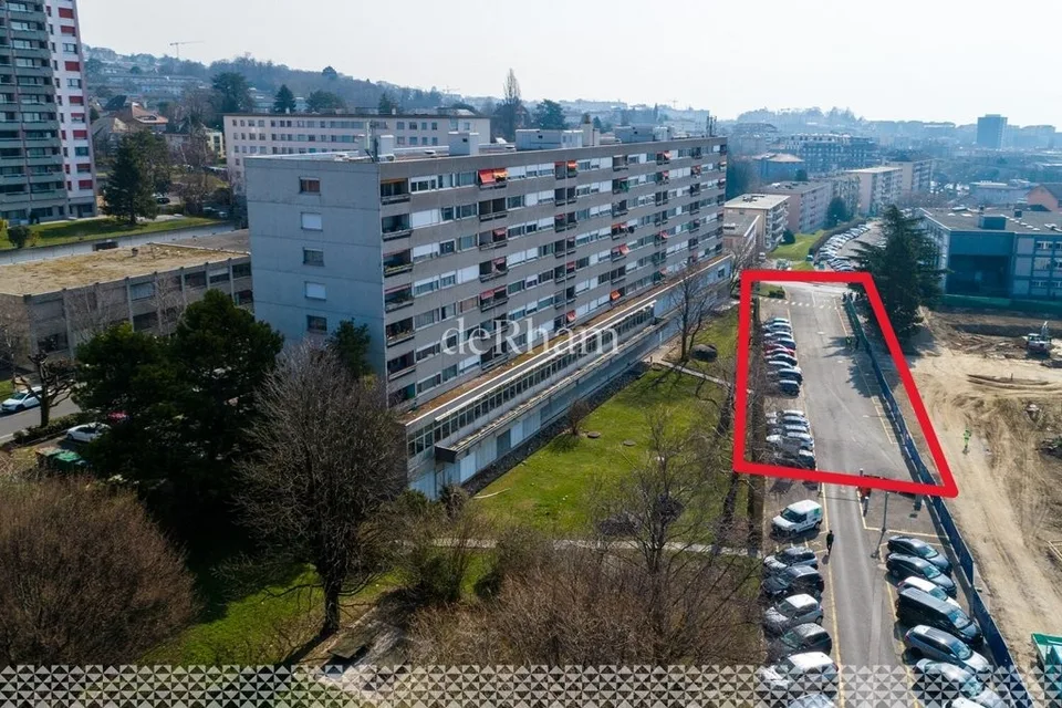 Places de parc extérieures – photo 2 sur 5