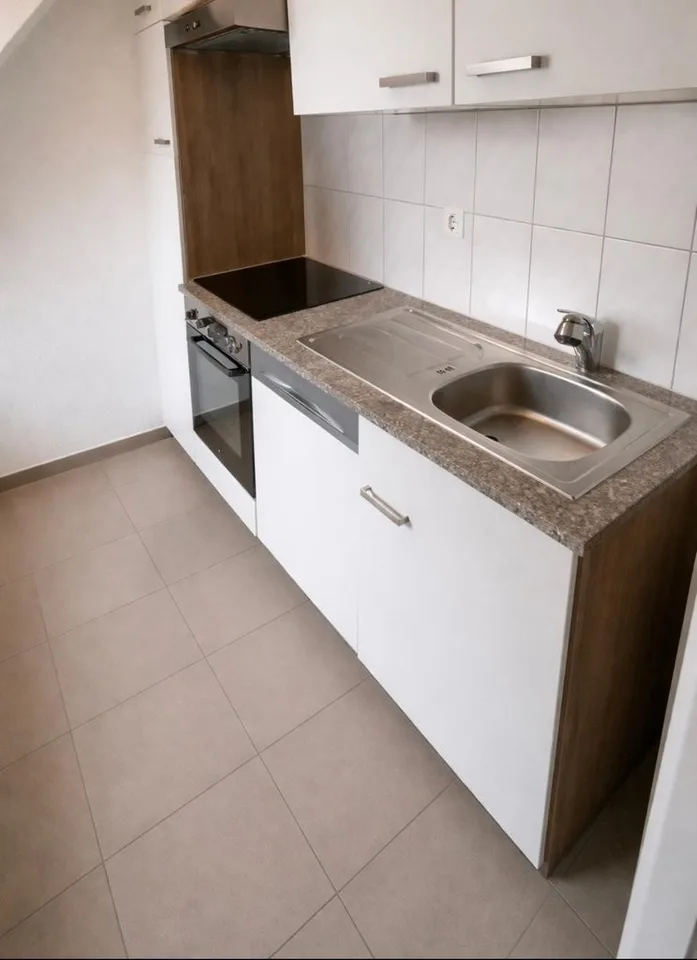 Charmante Dachwohnung an zentraler Lage – foto 4 di 5