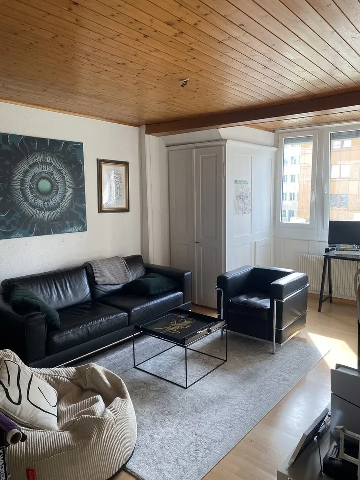 Charmante Dachwohnung an zentraler Lage – foto 2 di 5