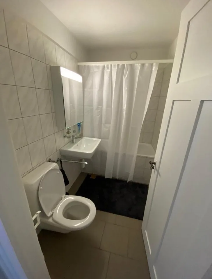 Charmante Dachwohnung an zentraler Lage – foto 5 di 5