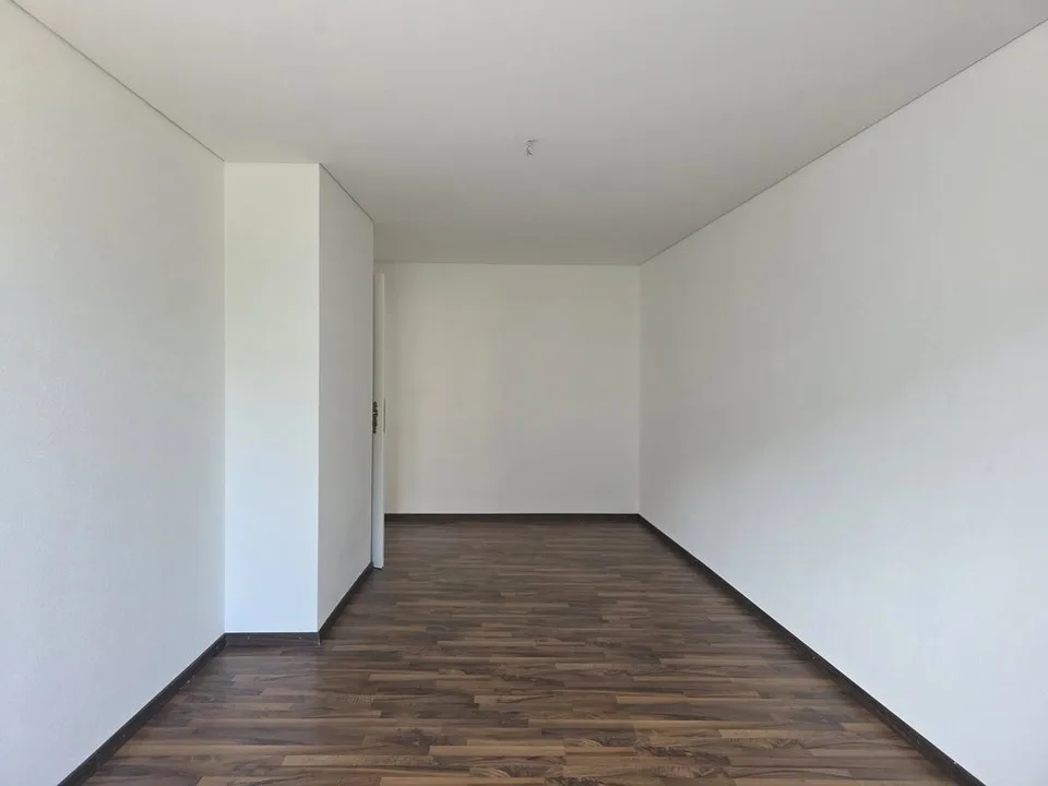 Appartement 5.5 pièces à CHF 1'850.--mois c.c et parking compris
