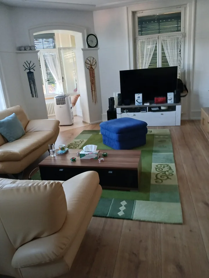 Schöne 2.5-Zimmer-Wohnung im 3. OG mit Balkon und Parkplatz