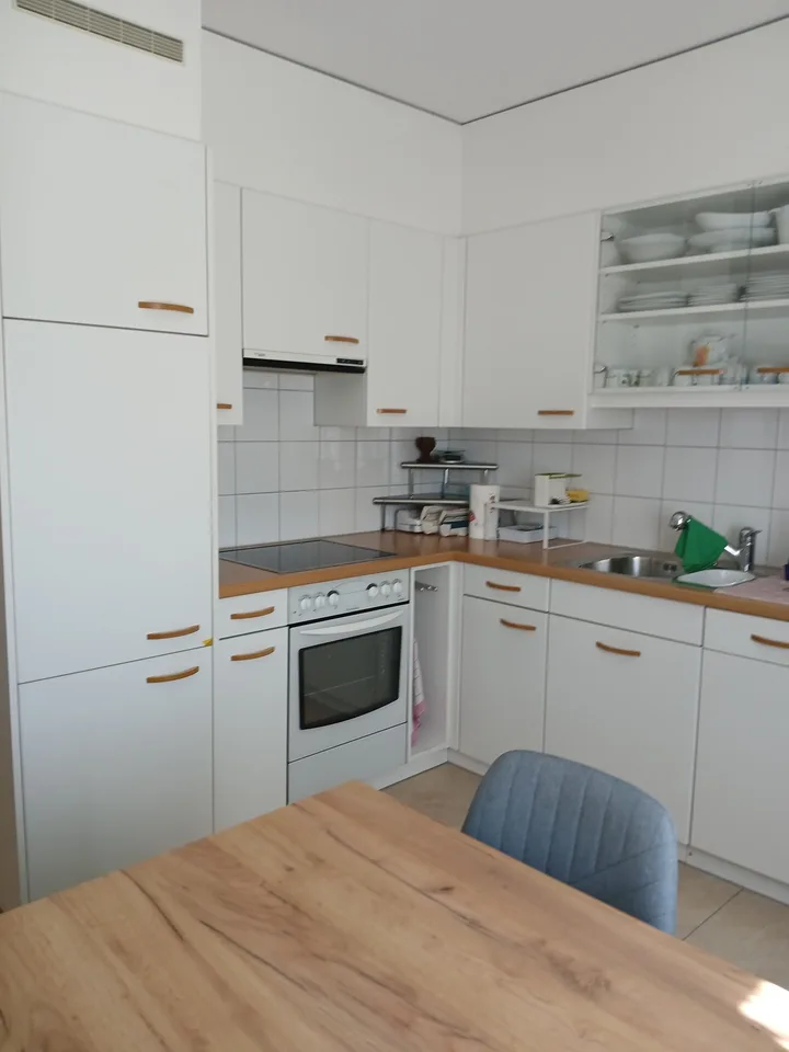 Schöne 2.5-Zimmer-Wohnung im 3. OG mit Balkon und Parkplatz