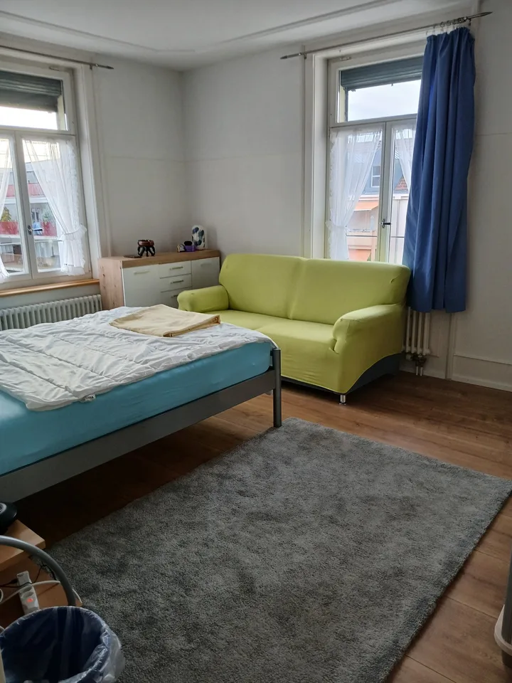 Schöne 2.5-Zimmer-Wohnung im 3. OG mit Balkon und Parkplatz