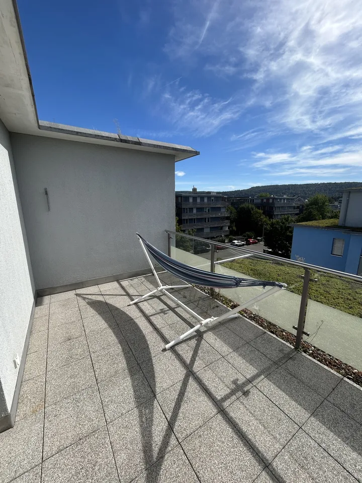 Nachmieterin für WG-Zimmer in Wallisellen gesucht (nur für Frauen) 🏡