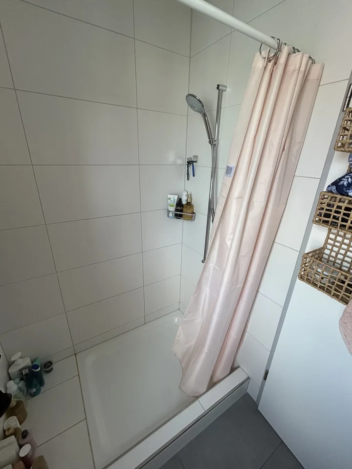 Nachmieterin für WG-Zimmer in Wallisellen gesucht (nur für Frauen) 🏡