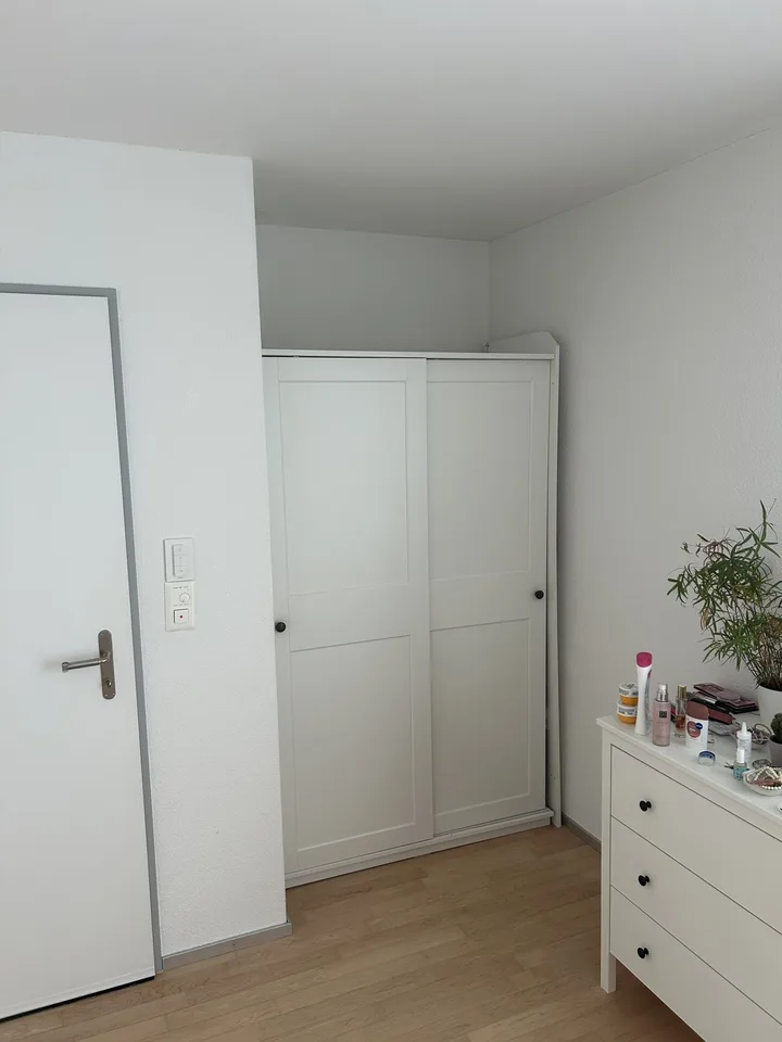 Nachmieterin für WG-Zimmer in Wallisellen gesucht (nur für Frauen) 🏡