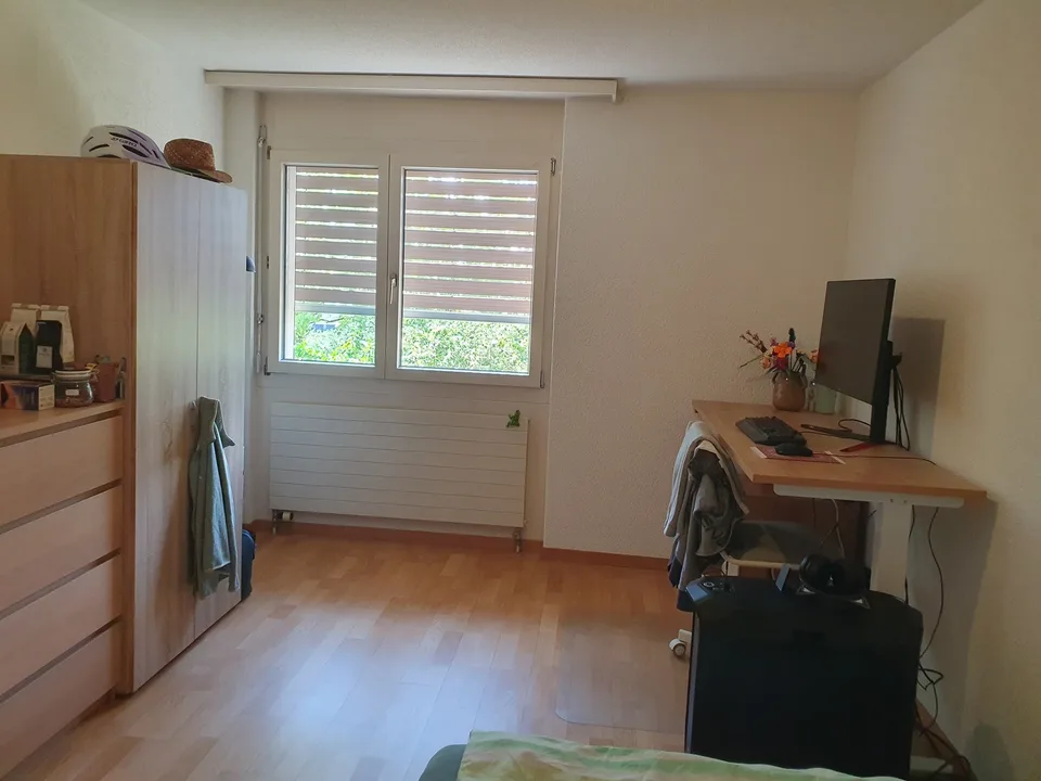 Helles 15.6 m² WG-Zimmer in grosszügiger 125 m² Wohnung in Ittigen 🏡🐈