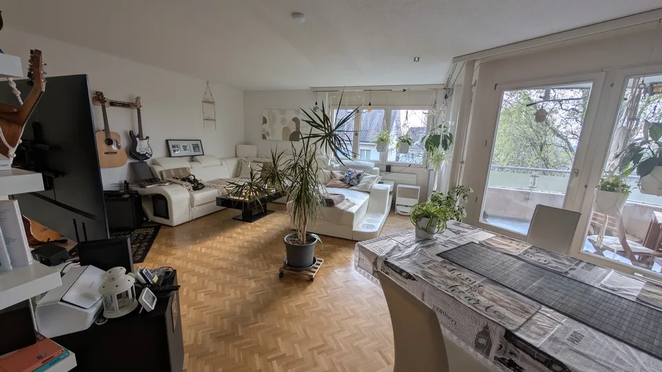 Helles 15.6 m² WG-Zimmer in grosszügiger 125 m² Wohnung in Ittigen 🏡🐈