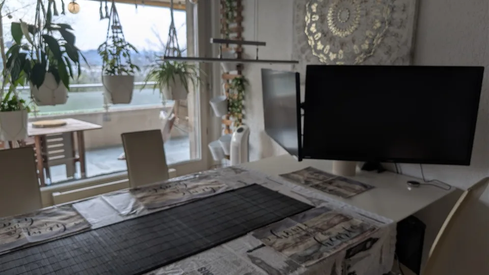 Helles 15.6 m² WG-Zimmer in grosszügiger 125 m² Wohnung in Ittigen 🏡🐈