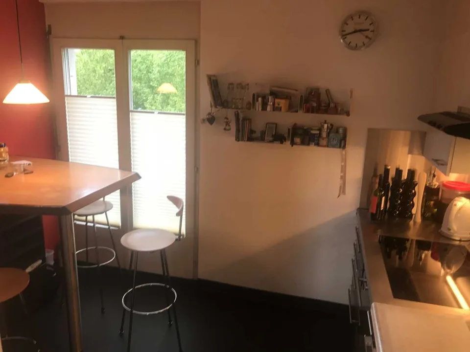 Ruhige, helle Wohnung in Seenähe und an S-Bahn