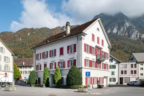 Mehrere Einzelzimmer in historischem Stadthaus (ab 14 m2) - befristet, ab 15. September verfügbar