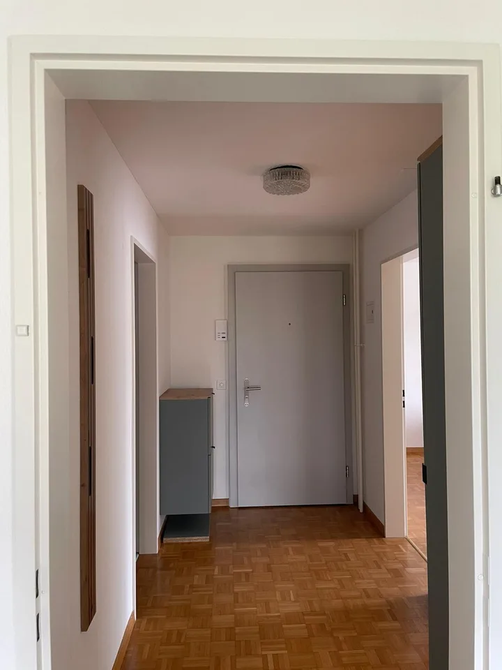 Teilmöblierte 2.5-Zimmer-Wohnung im 1. OG in Rotkreuz – befristet 16.9 - 30.11.2026