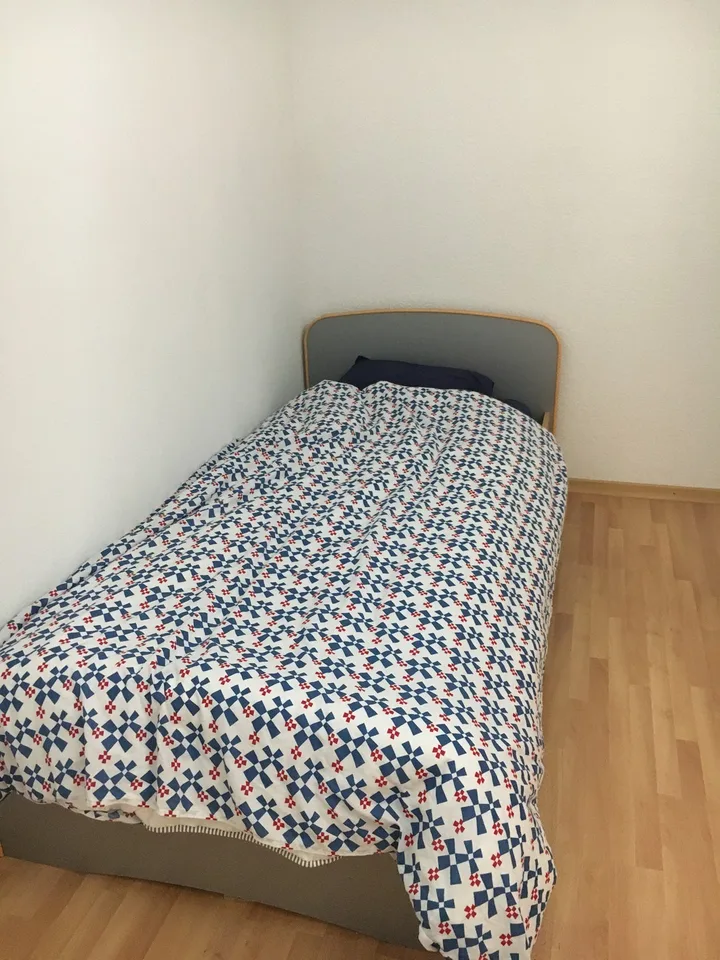 Einzelzimmer im WG, Neuenhof