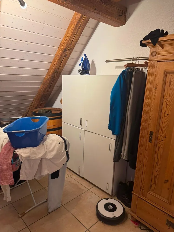 Nachmieter/in gesucht: Charmante 4.5-Zimmer-Dachwohnung in Knonau
