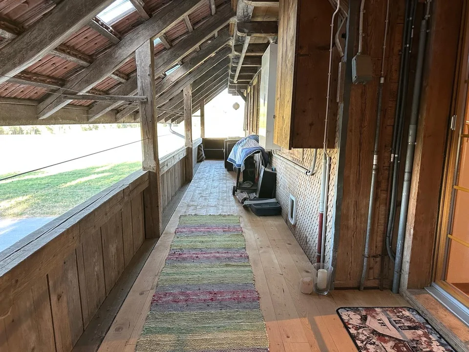 Zwei Zimmer frei in gemeinschaftlicher WG auf Hof in Schwarzenburg Nähe Bern