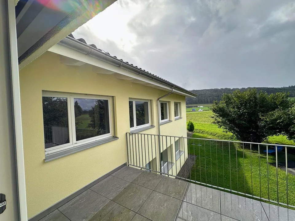 Exklusive 3.5-Zimmer-Wohnung in Ermensee mit Bergblick