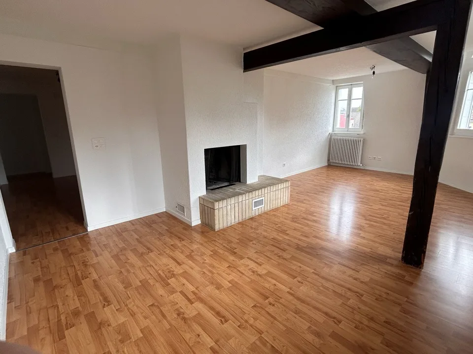 Bel appartement 5 pièces avec poêle à cheminée à louer – photo 3 sur 10