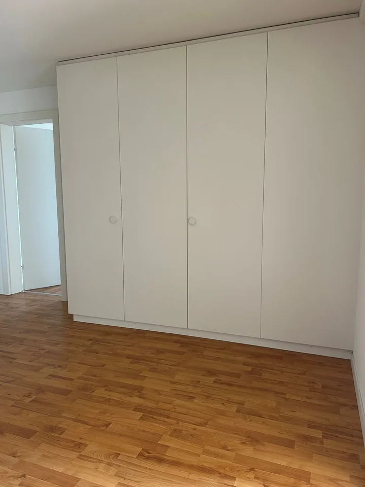 Bel appartement 5 pièces avec poêle à cheminée à louer – photo 2 sur 10
