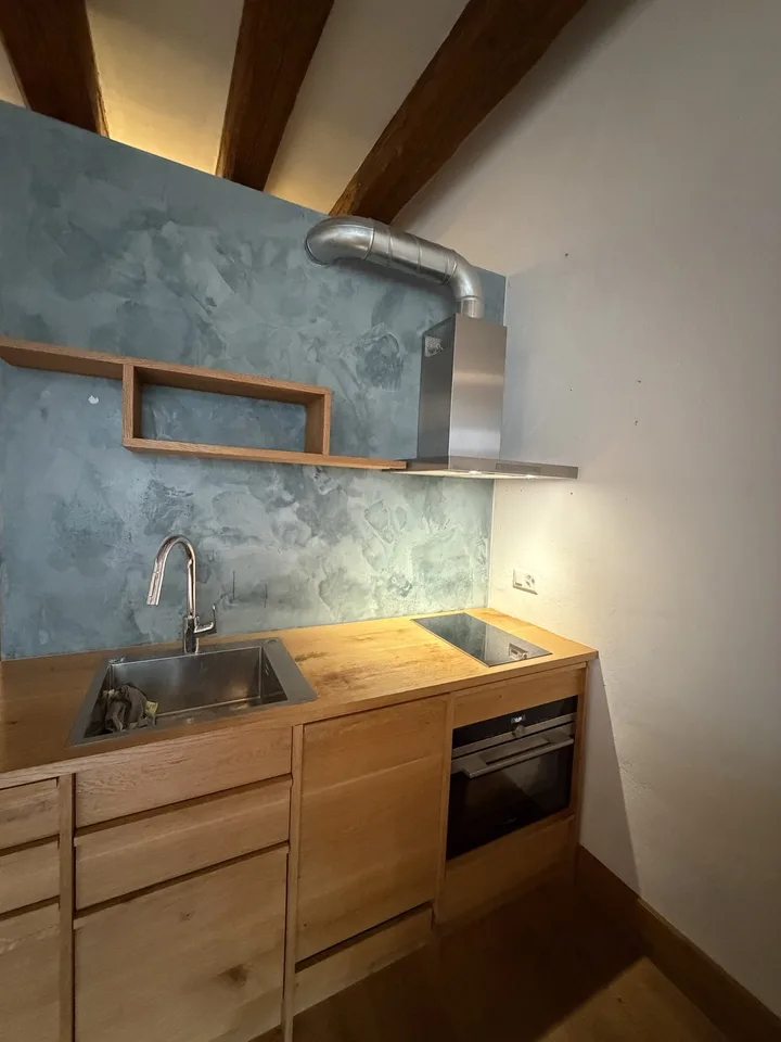 60 m² Neubau-Studio mit 4 m hohen Decken – Foto 9 von 12