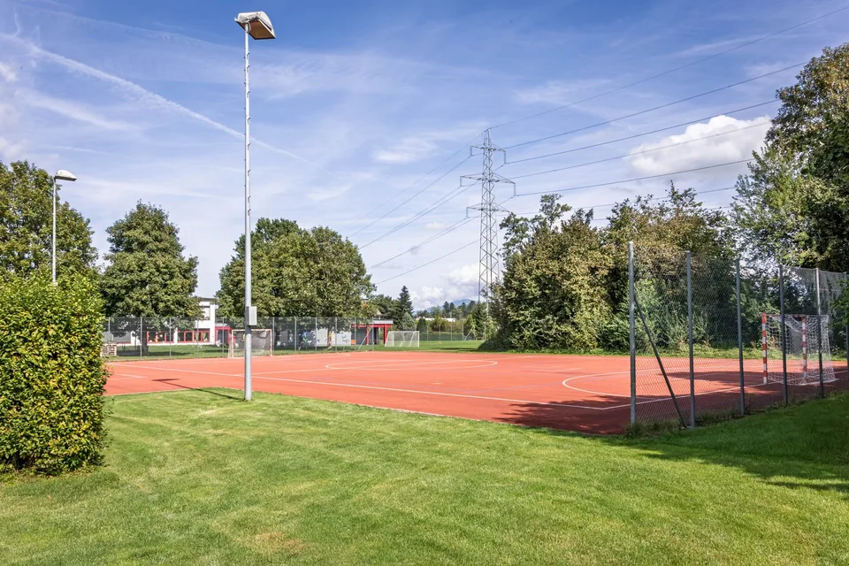 Grosszügiges Familienparadies mit 5.5 Zimmer – photo 12 of 21