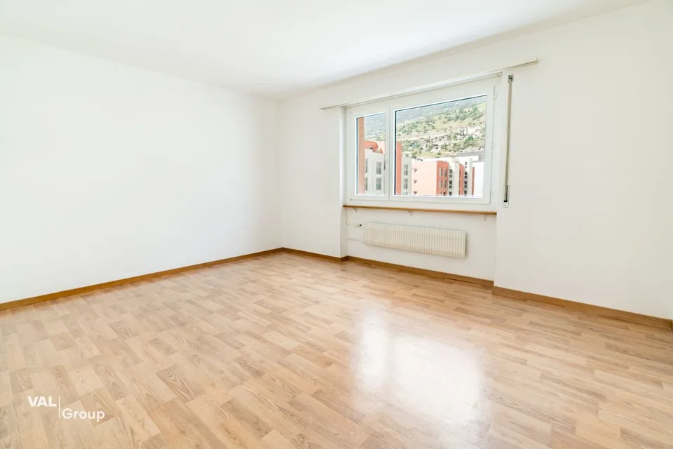 Zentrale 3.5-Zimmer-Wohnung mit Balkon in Visp
