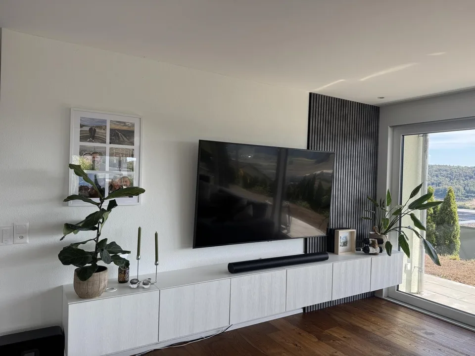 Exklusive 4.5-Zimmer-Terrassenwohnung mit Weitblick & Doppelgarage inklusive