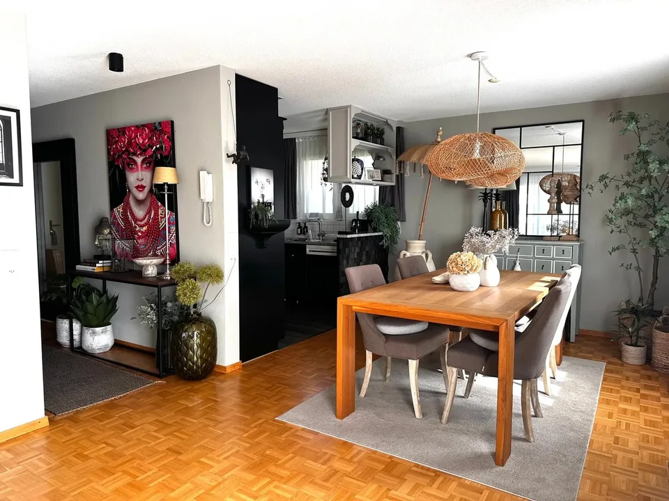 Helle und grosszügige 2½-Zimmerwohnung mit grossem Balkon in Kirchdorf AG