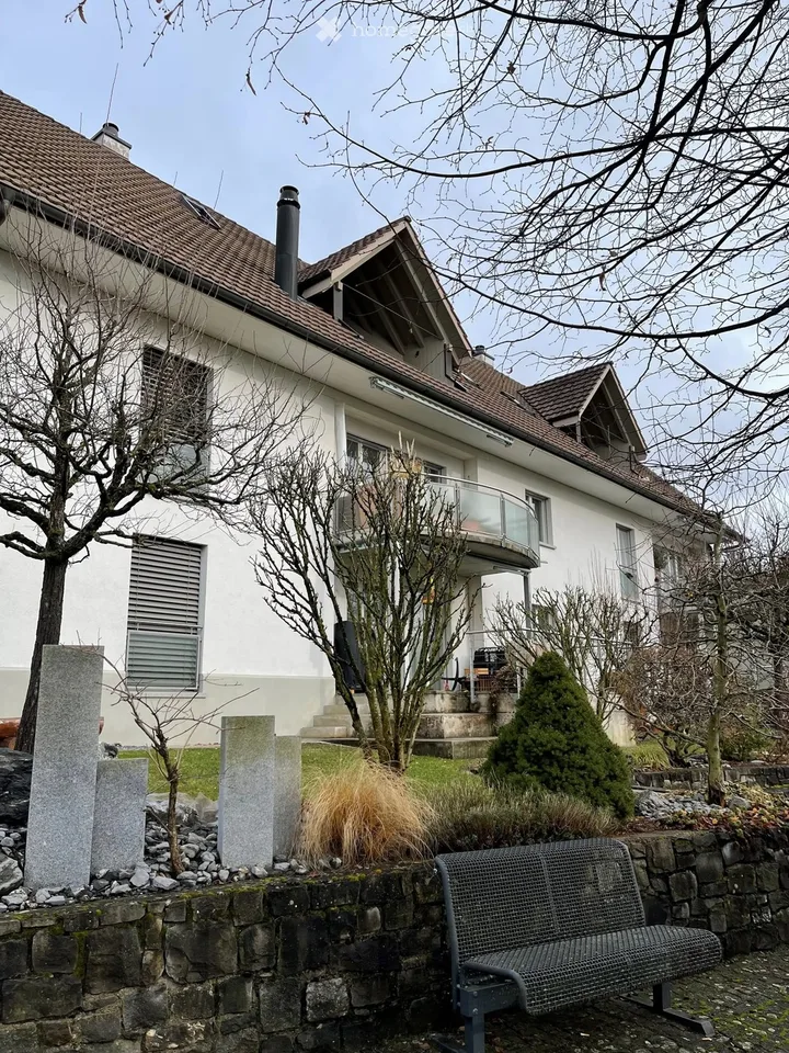 Helle und grosszügige 2½-Zimmerwohnung mit grossem Balkon in Kirchdorf AG