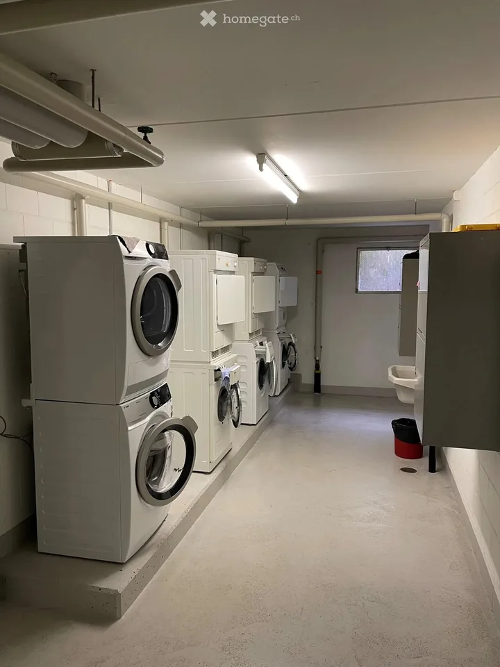 Helle und grosszügige 2½-Zimmerwohnung mit grossem Balkon in Kirchdorf AG