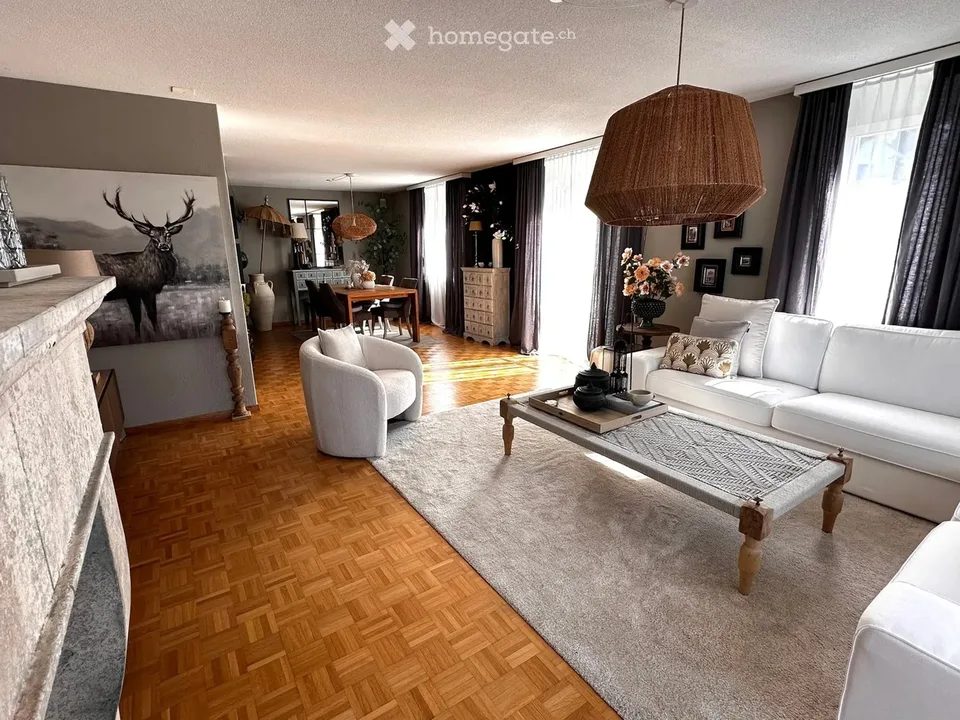 Helle und grosszügige 2½-Zimmerwohnung mit grossem Balkon in Kirchdorf AG