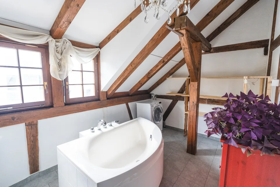 Altbau Dachwohnung mit Sicht auf Altstadt