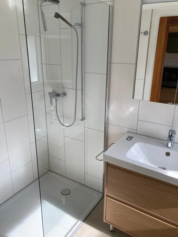 Helle neu renovierte 2.5 Zimmer Wohnung