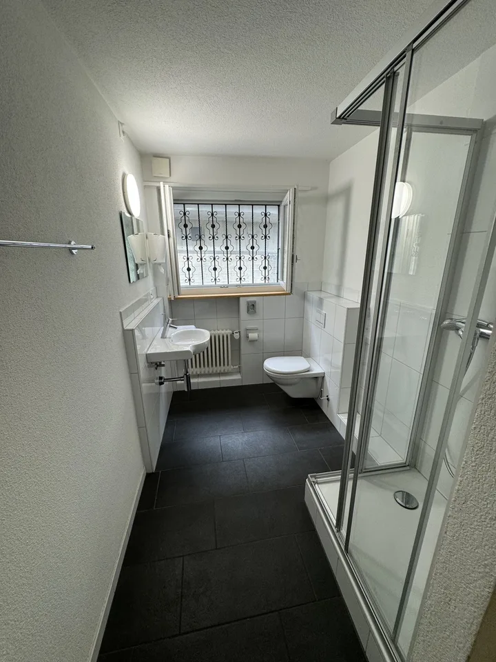 möbliertes Zimmer