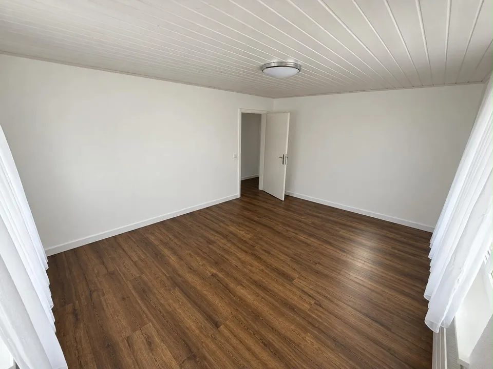 Helle 4.5-Zimmer-Wohnung mit Balkon in Kradolf – Garten zur Mitbenutzung