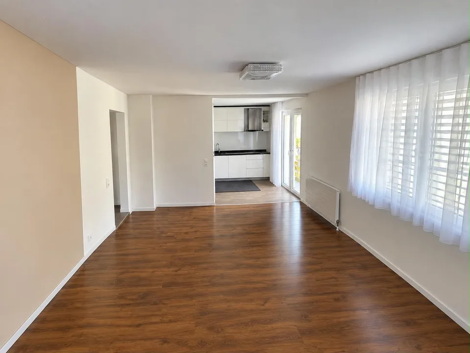 Helle 4.5-Zimmer-Wohnung mit Balkon in Kradolf – Garten zur Mitbenutzung
