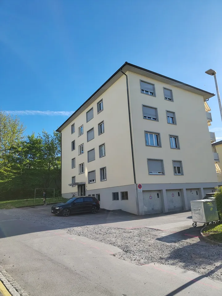 Zimmer mit balkon in lachen an der Neuheimstrasse