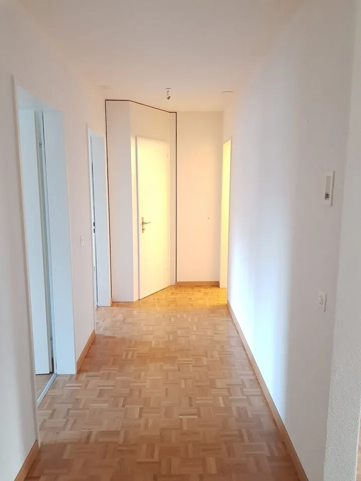 Ruhige 2.5 Zimmer-Wohnung in Stallikon