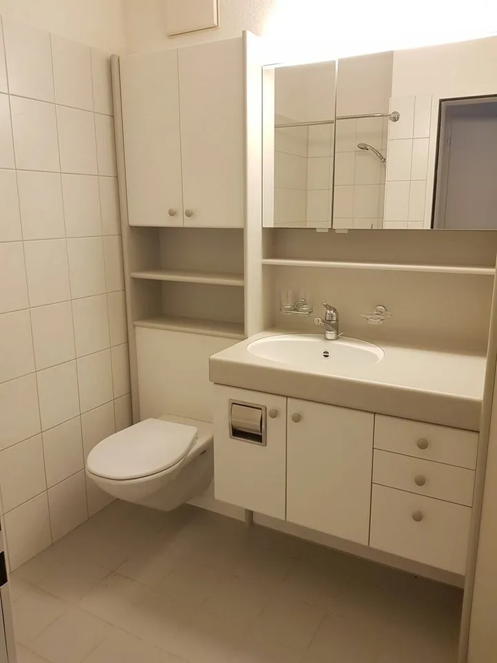 Ruhige 2.5 Zimmer-Wohnung in Stallikon